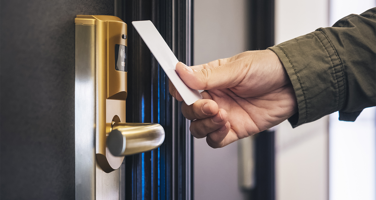 Hand,Holding,Key,Card,Hotel,Room,Access
